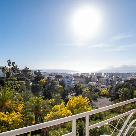 2-br Terrace Sea View Pool Parking Apartment