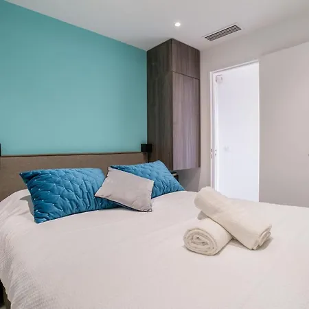 2-br Terrace Sea View Pool Parking