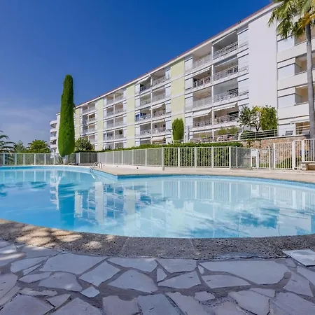 2-br Terrace Sea View Pool Parking Apartment *